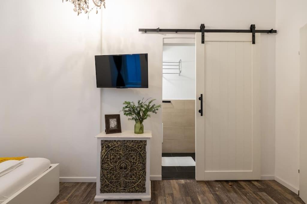 Practical 1Br Flat By Center By Hm Apartment เวียนนา ภายนอก รูปภาพ