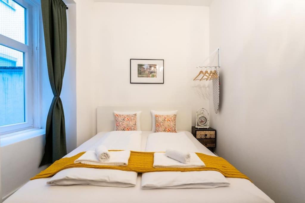 Practical 1Br Flat By Center By Hm Apartment เวียนนา ภายนอก รูปภาพ